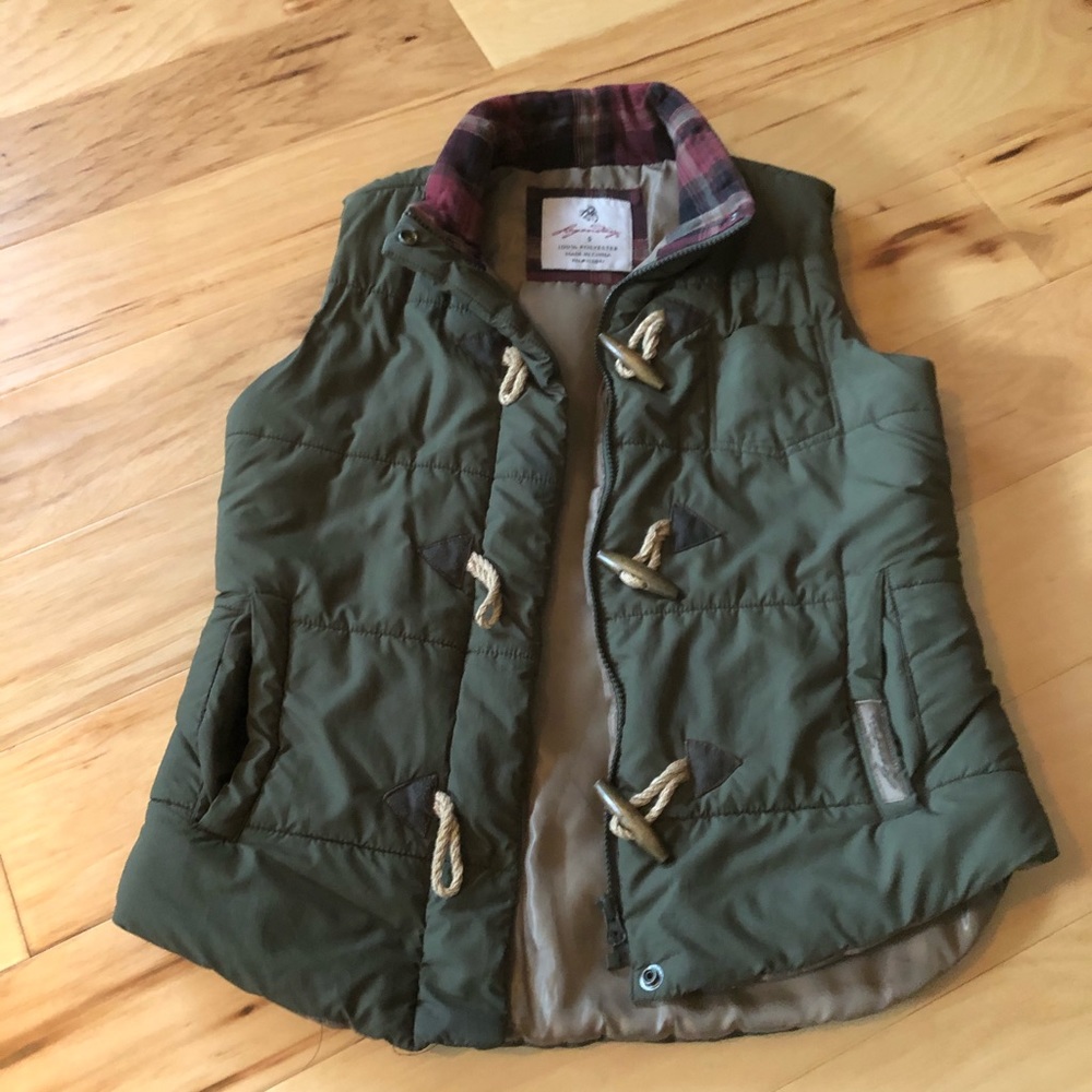 Olive green puffer vest